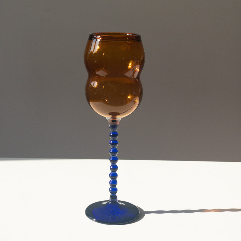Dreamlike wine glass - amber/blue
