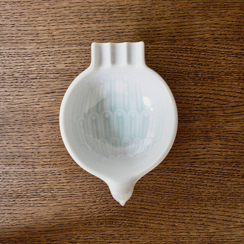 Japanese Porcelain Bowl 'Bird Nut Bowl'