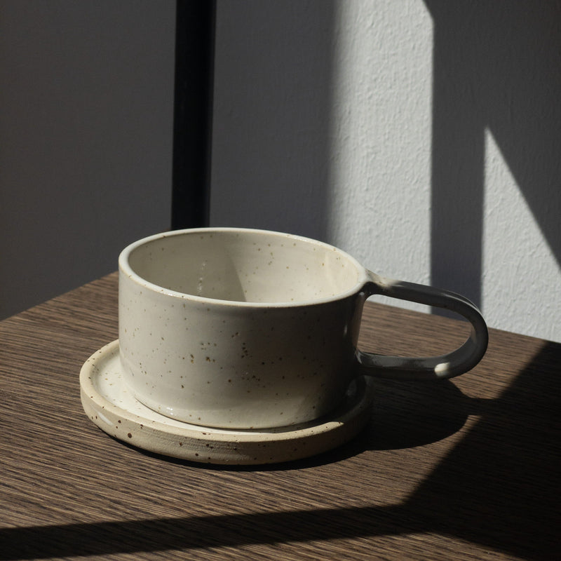 Cup with coaster - with pigments